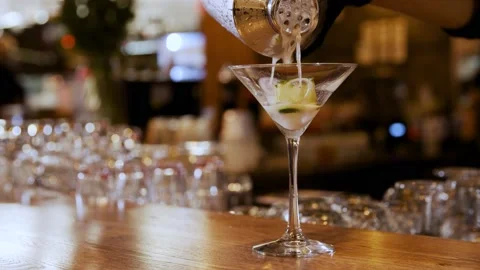 Cocktail at the bar Stock Footage 143386361