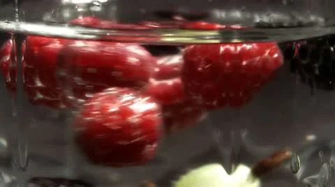 Cocktail with berries Stock Footage 11290092