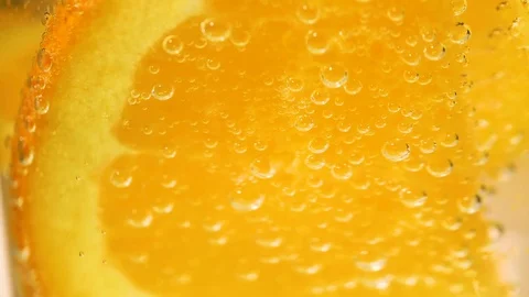 Cocktail in close-up Vídeos de archivo 82871450