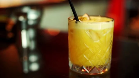 Cocktail finished Stock-Footage 86789936