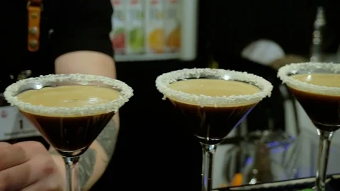 Cocktail in glasses on the bar Stock Footage 91095092