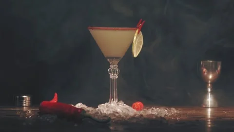 Cocktail with lime at bar Stock Footage 118990788