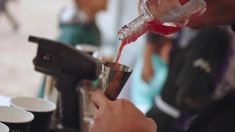 The cocktail preparation process, the work of the bartender Stock Footage 311751120