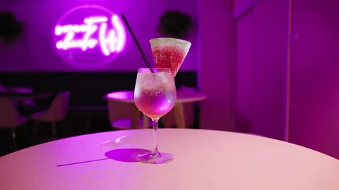 Cocktails at Sweet Cheeks 스톡 동영상 147057765