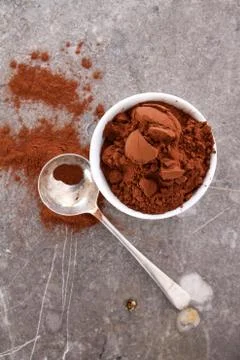 Coco powder in dish Foto stock
