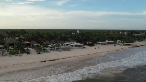 Coco Tulum - Angled Pan out from beach 2 스톡 동영상 137428022