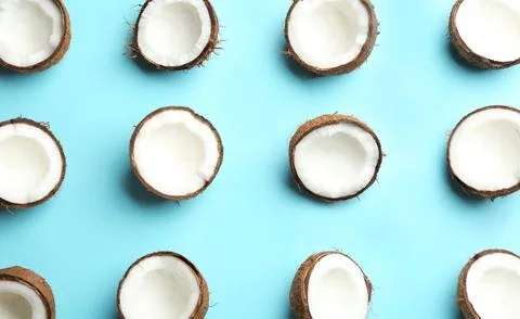 Coconut pattern on color background, flat lay Foto stock
