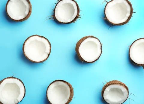Coconut pattern on color background, flat lay Foto stock