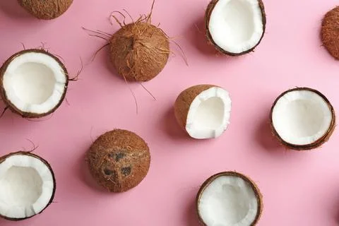 Coconut pattern on color background, flat lay Foto stock