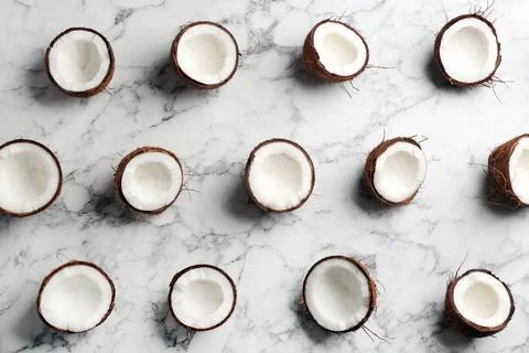 Coconut pattern on marble background, flat lay Foto stock