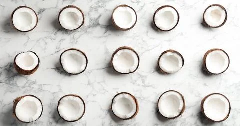 Coconut pattern on marble background, flat lay Foto stock