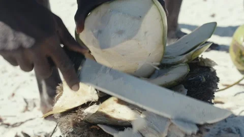 Coconut Preparation on African Beach 2 動画素材 342708391