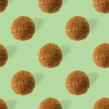 Coconut Seamless pattern. Tropical abstract background with isolated Coconut on Foto stock