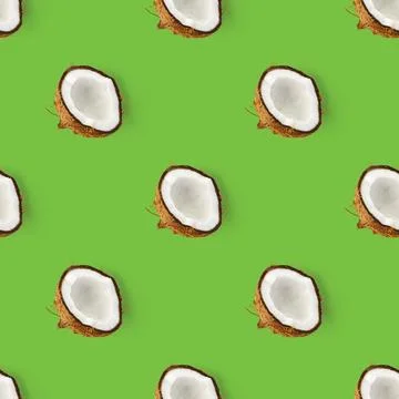 Coconut Seamless pattern. Tropical abstract background with isolated Coconut on Foto stock