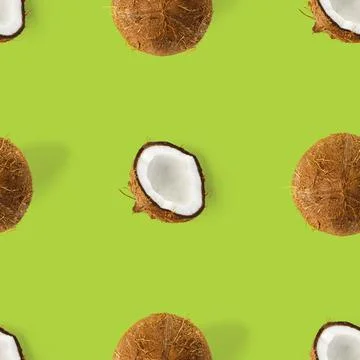 Coconut Seamless pattern. Tropical abstract background with isolated Coconut on Foto stock