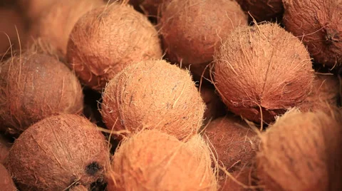 Coconuts on the market. Textures 库存影片 37811388
