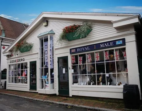 Code Zero and Royal Male shops at Spring Street in Newport, RI Stockfoto's