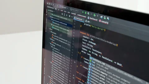 Coding on the screen, HTML encoding and programming on a laptop screen Vidéo 205831240