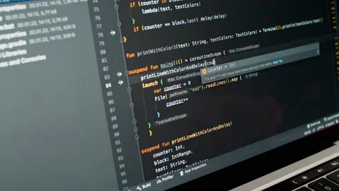 Coding on the screen, HTML encoding and programming on a laptop screen Vidéo 218430710
