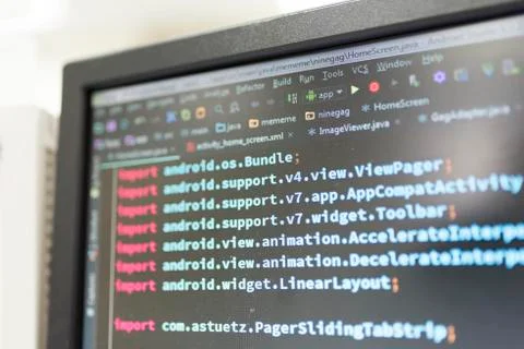 Coding on screen Stock-Fotos