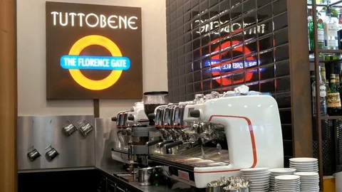 Coffee bar machine at the new surface train station from the outskirts (Villa Co Vídeos de archivo 81792755