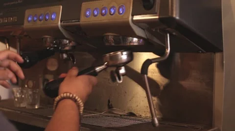 Coffee Barista - espresso machine Vídeo Stock 50985714
