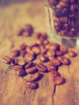 Coffee bean on the cups vintage color tone Foto stock