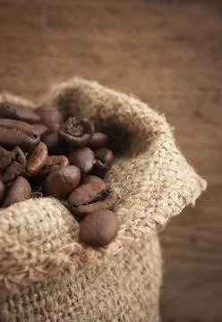 Coffee beans in a bag Foto stock