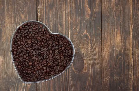 Coffee beans on a dark background, top view, copyspace. coffee background. .. Foto stock