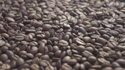Coffee beans going round low light Stock-Footage 151165628