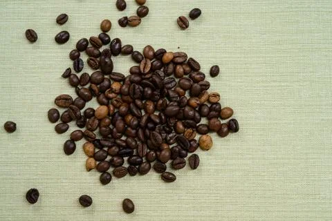Coffee beans isolated on background with space for text. Roasted coffee beans Foto stock