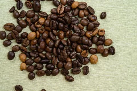 Coffee beans isolated on background with space for text. Roasted coffee beans Foto stock