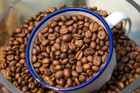 Coffee beans in jar close up, macro Foto stock