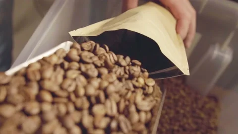 Coffee beans packaging Stock Footage 137730968