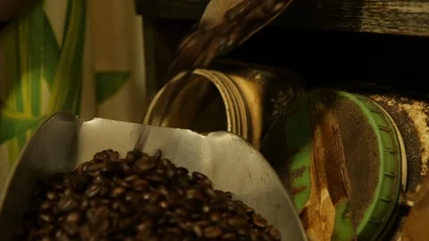 Coffee Beans Piling up 스톡 동영상 102177574