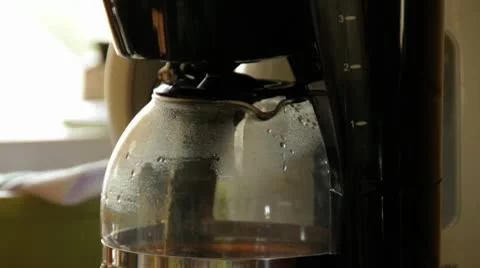 Coffee Brewing Short Shot.mp4 스톡 동영상 10704312