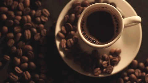 Coffee cup and coffee beans Video stock 106419630