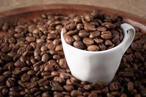 Coffee cup with roasted beans with copy space for your text Foto stock