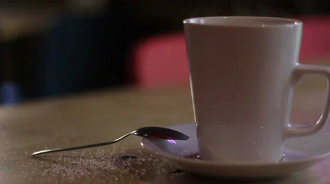 Coffee cup &amp; spoon - close up 库存影片 35140518