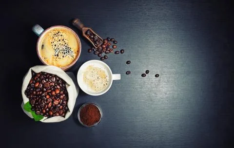 Coffee cups, coffee beans Stock Photos