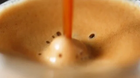 Coffee drop drops in slow motion Vídeo Stock 81987550