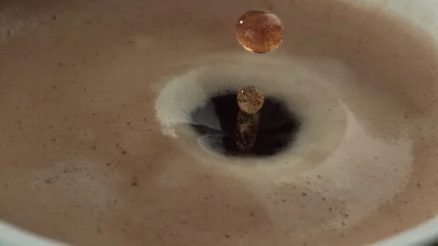 Coffee Drop in Mug: Super Slow-Mo 1000fps 스톡 동영상 251872230