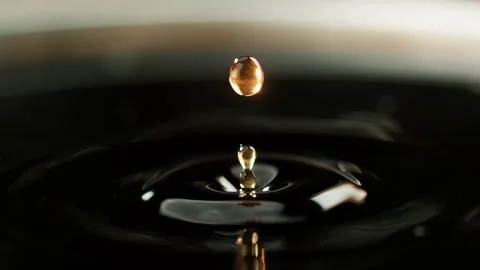 Coffee Drop in Mug: Super Slow-Mo 1000fps 스톡 동영상 251874921