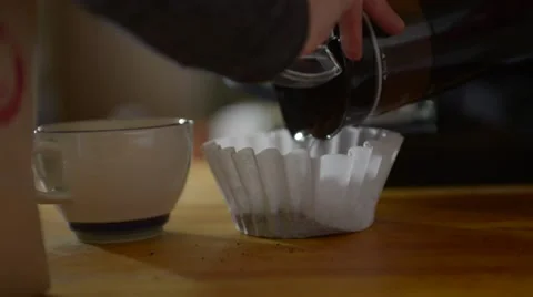 Coffee Grounds Being Dumped Into a Filter 스톡 동영상 66512863