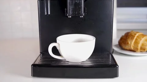 Coffee machine for home use Video stock 197129220