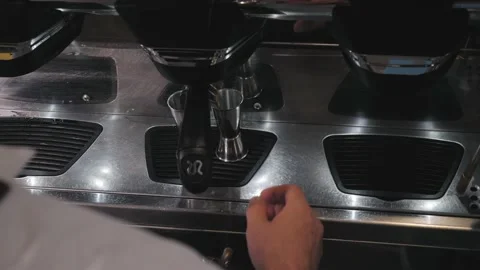 Coffee maker make coffee in a coffee machine Vídeo Stock 221232072