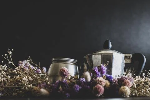 Coffee making concept. Ingredients for making moka coffee. Moka pot with coff Foto stock
