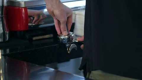 Coffee making process from automatic coffee machine 動画素材 77157525