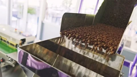 Coffee packaging Vídeos de archivo 142303961