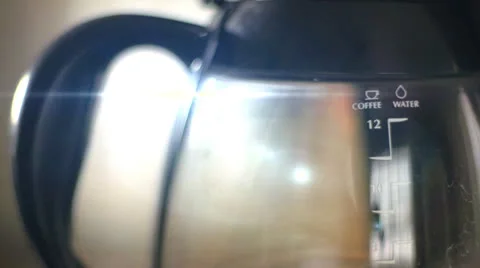 Coffee pot place Vídeos de archivo 25445424